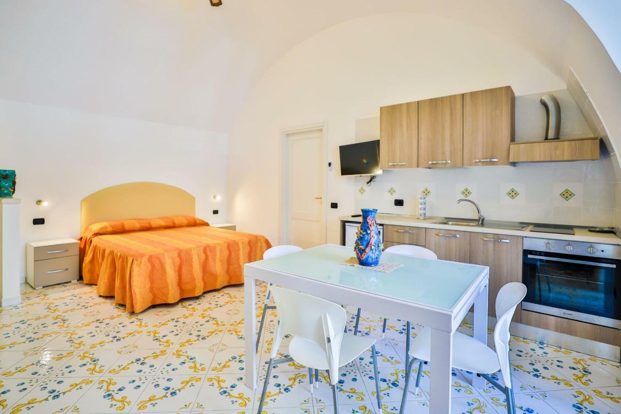 Della Monica Rooms Виетри Экстерьер фото